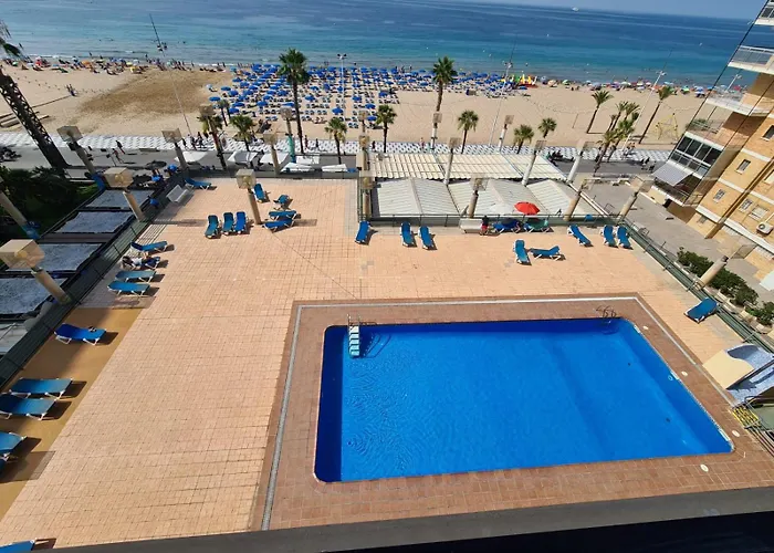 شقة First Line 2-Bedroom Apartment, Pool, Free Wi-Fi, Air-Conditioning, Free Parking